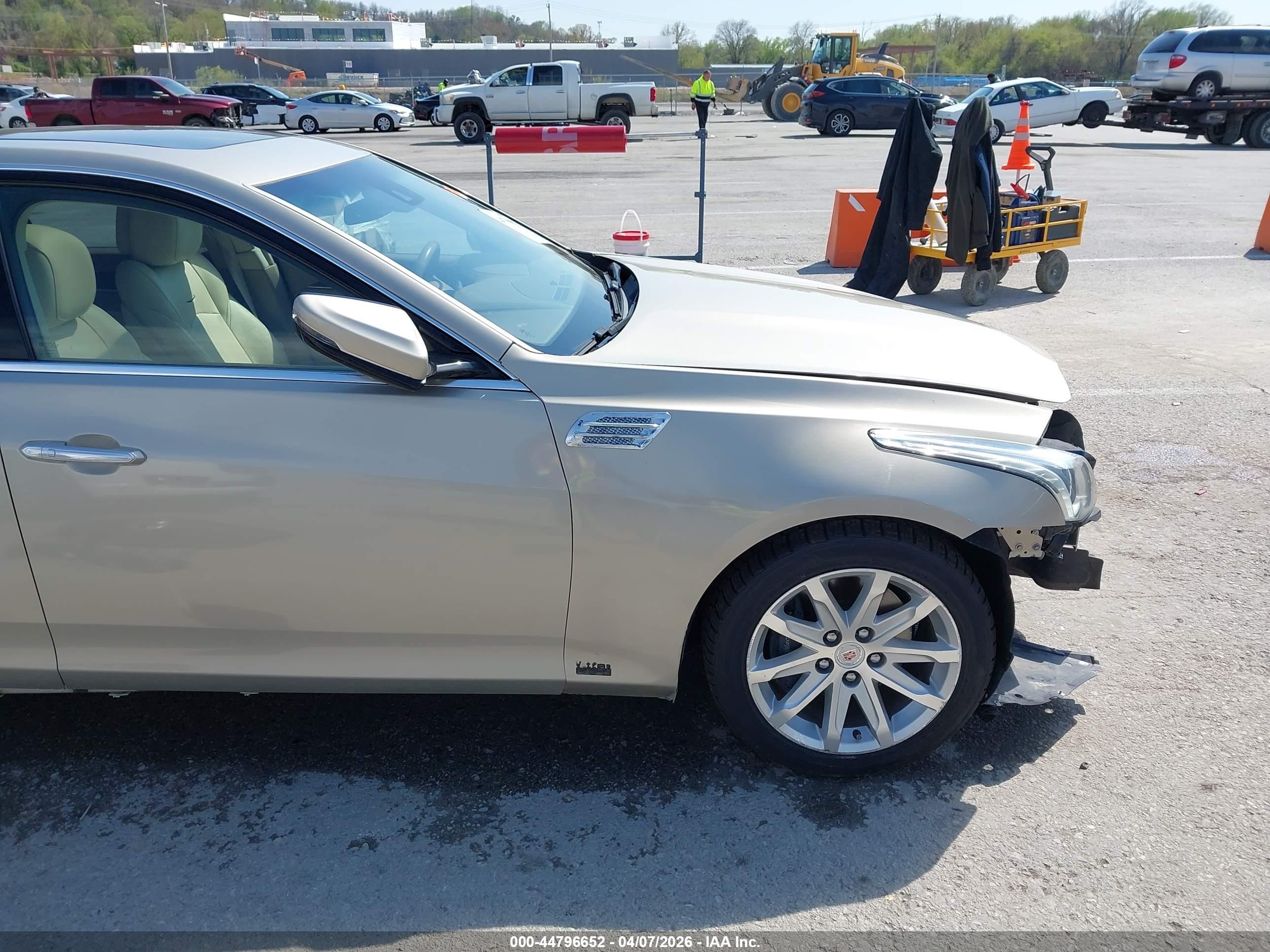 2014 Cadillac Cts Luxury Gold vin: 1G6AX5SX5E0191562