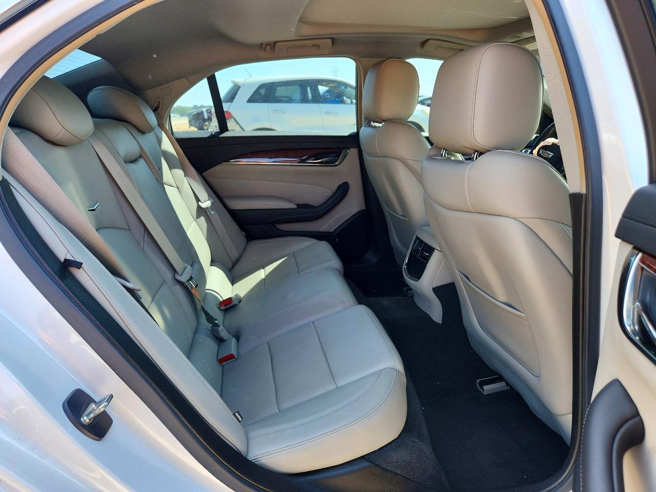 2015 Cadillac Cts Luxury Collection Белый vin: 1G6AX5SX7F0142378