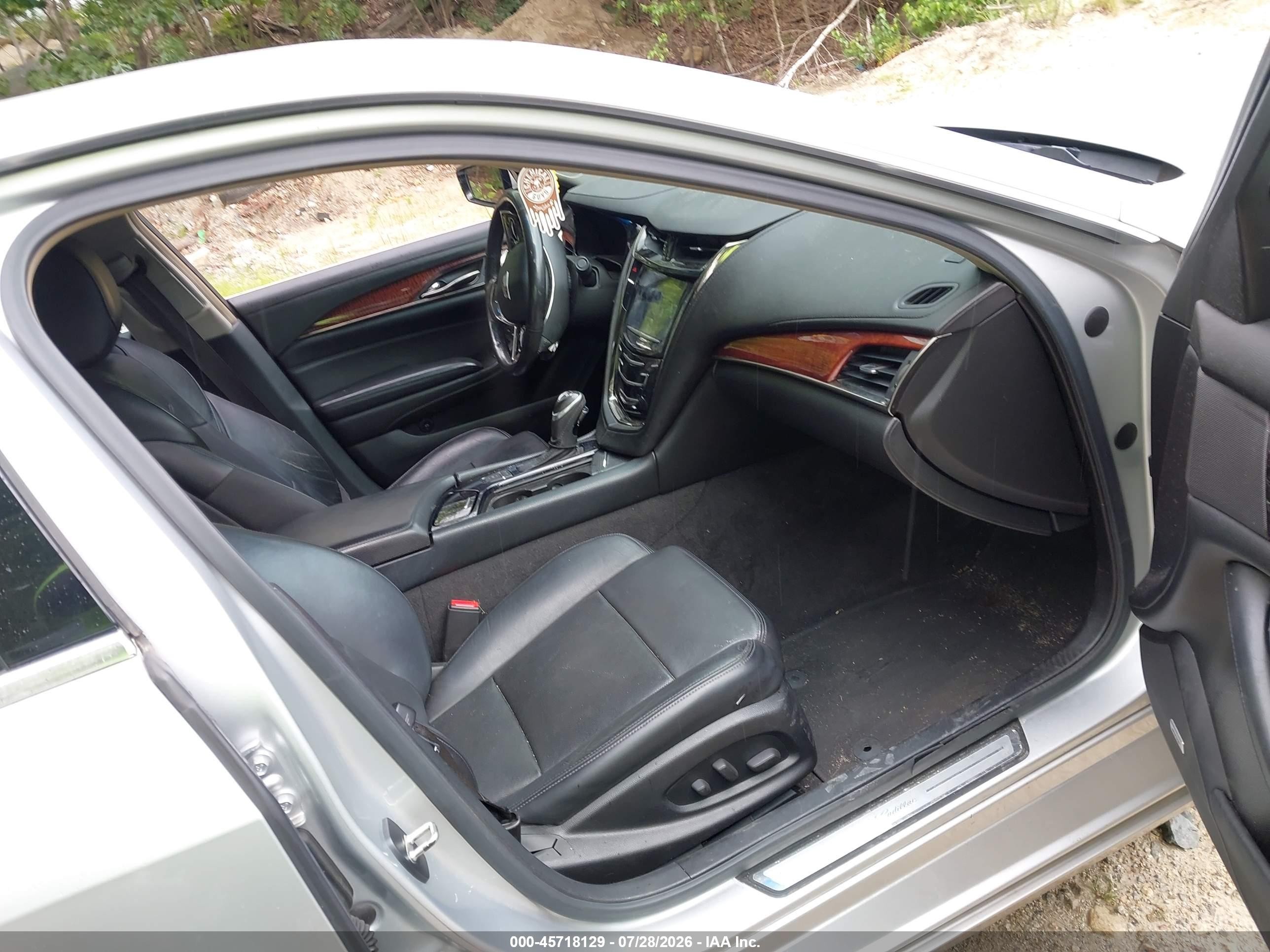 2015 Cadillac Cts Luxury Серебряный vin: 1G6AX5SXXF0106801