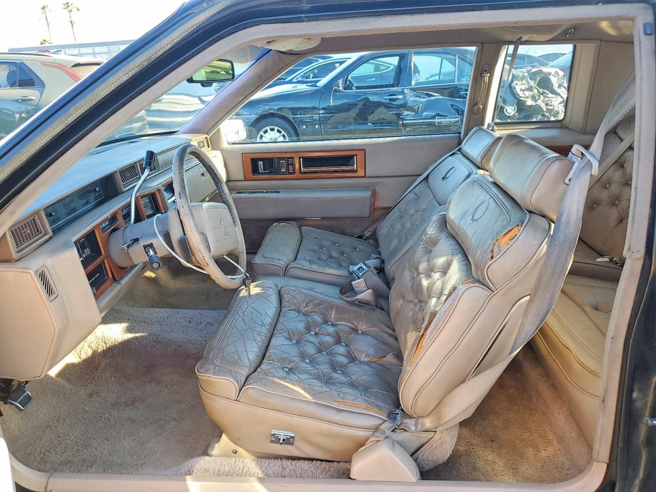 1990 Cadillac Fleetwood Black vin: 1G6CB1330L4206115