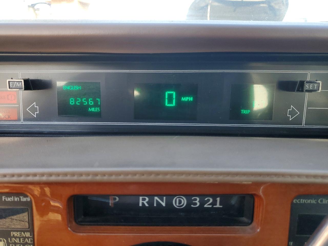 1990 Cadillac Fleetwood Black vin: 1G6CB1330L4206115