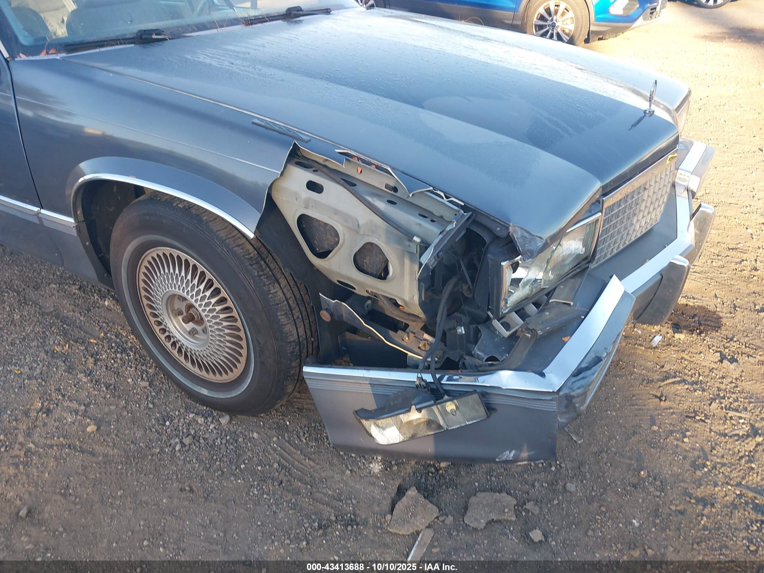 1990 Cadillac Fleetwood   Gray vin: 1G6CB5335L4366689