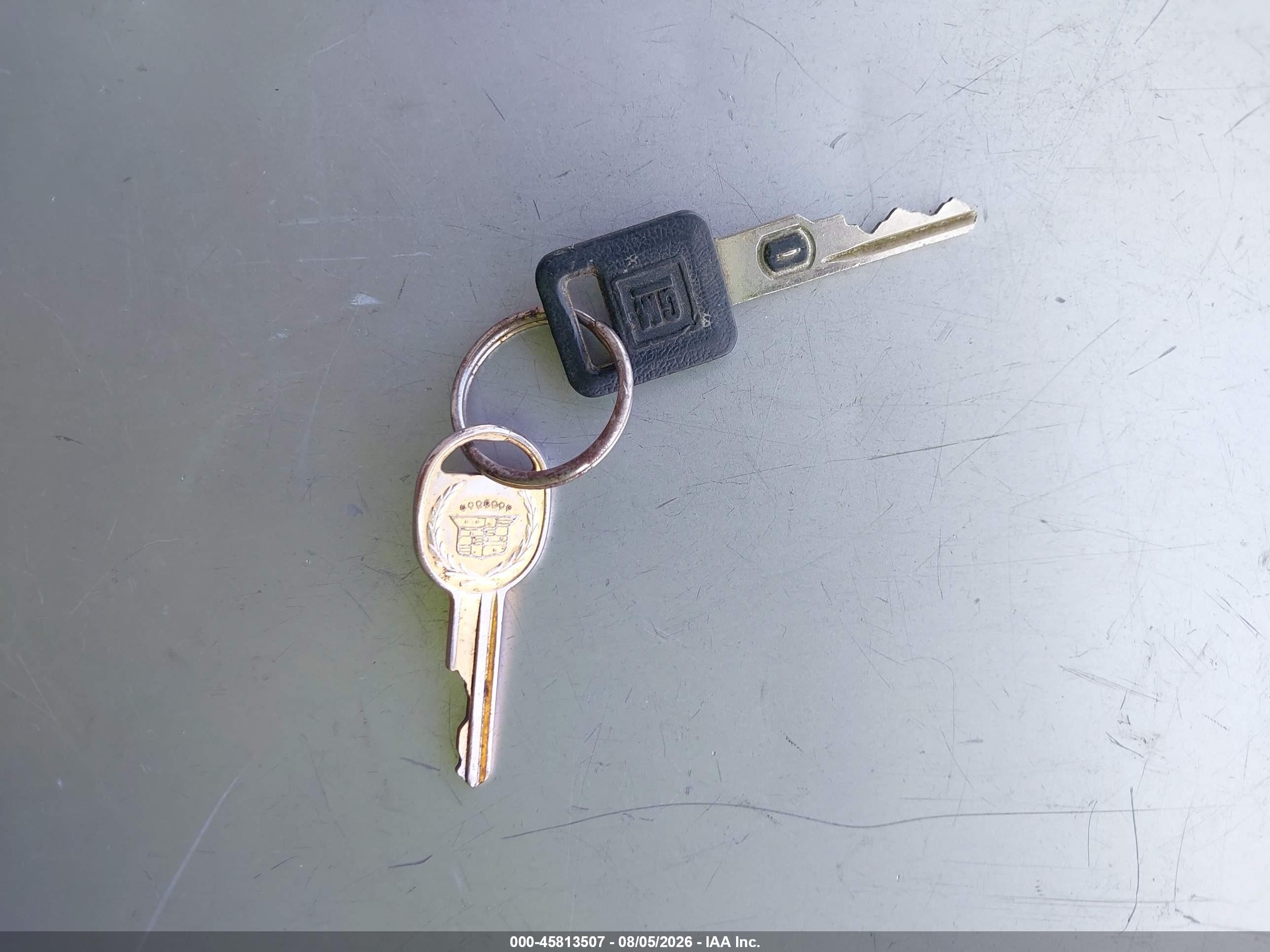 1991 Cadillac Fleetwood   Silver vin: 1G6CB53B8M4225625