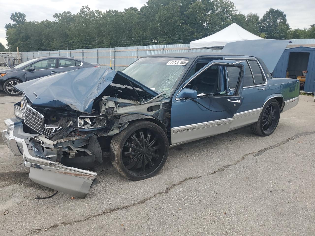 1992 Cadillac Fleetwood Blue vin: 1G6CB53B8N4240045