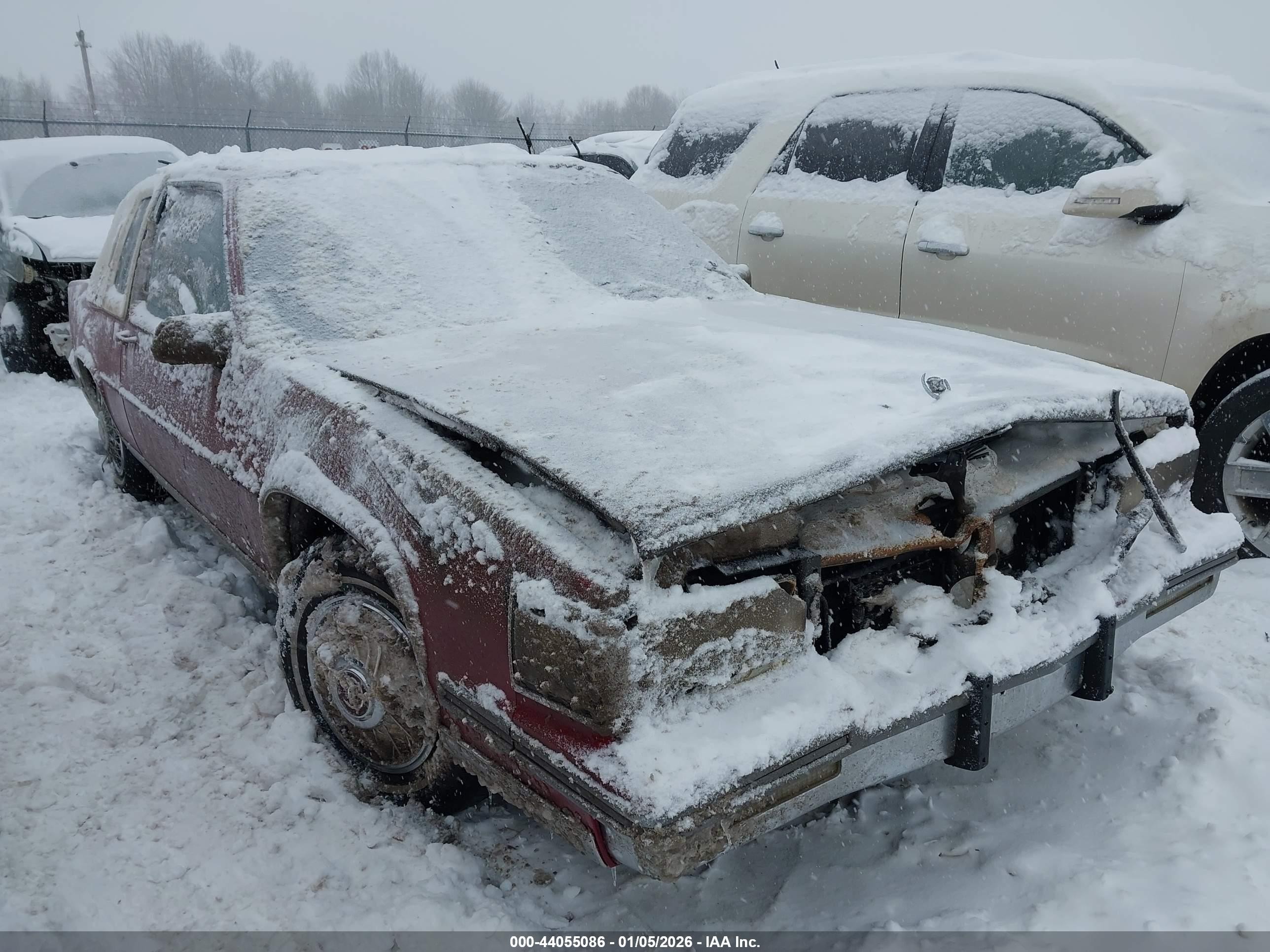 1988 Cadillac Deville   Burgundy vin: 1G6CD1154J4279211