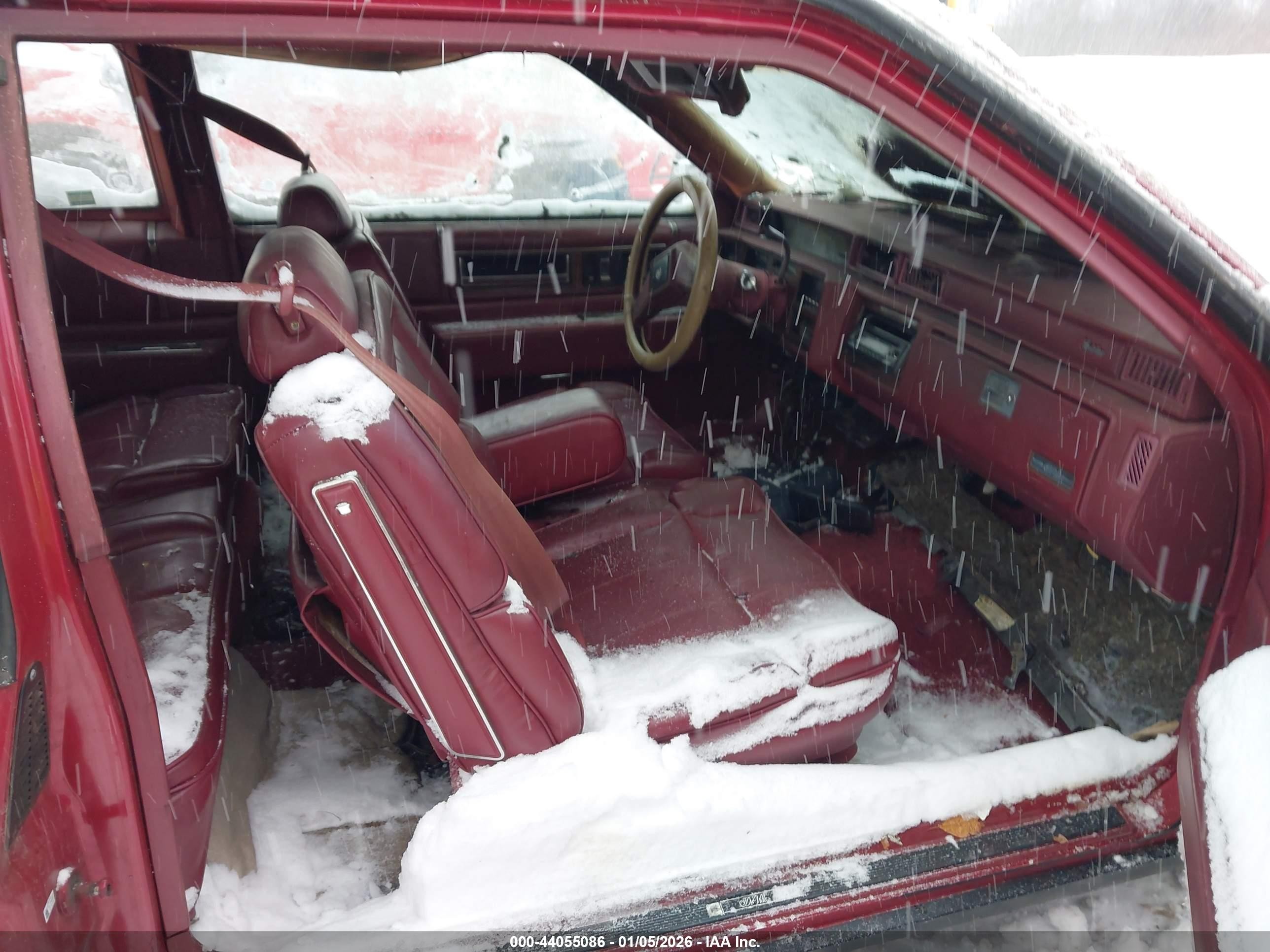 1988 Cadillac Deville   Burgundy vin: 1G6CD1154J4279211