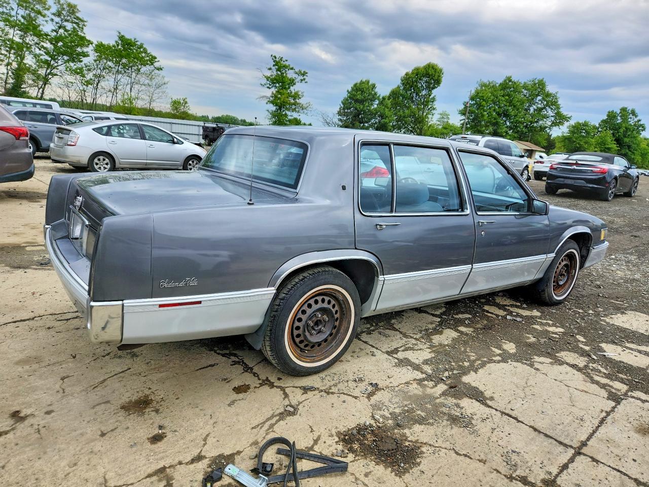 1989 Cadillac Deville Серый vin: 1G6CD5152K4257457