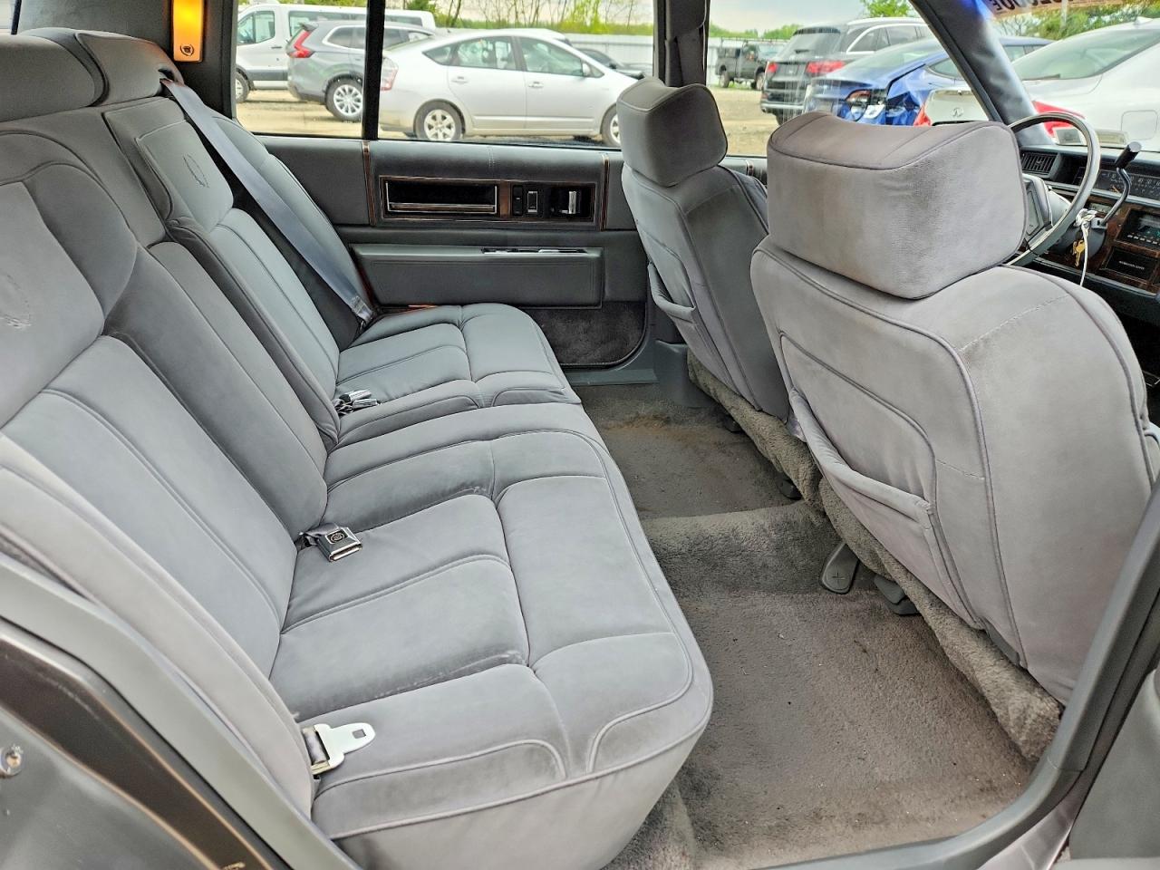 1989 Cadillac Deville Серый vin: 1G6CD5152K4257457