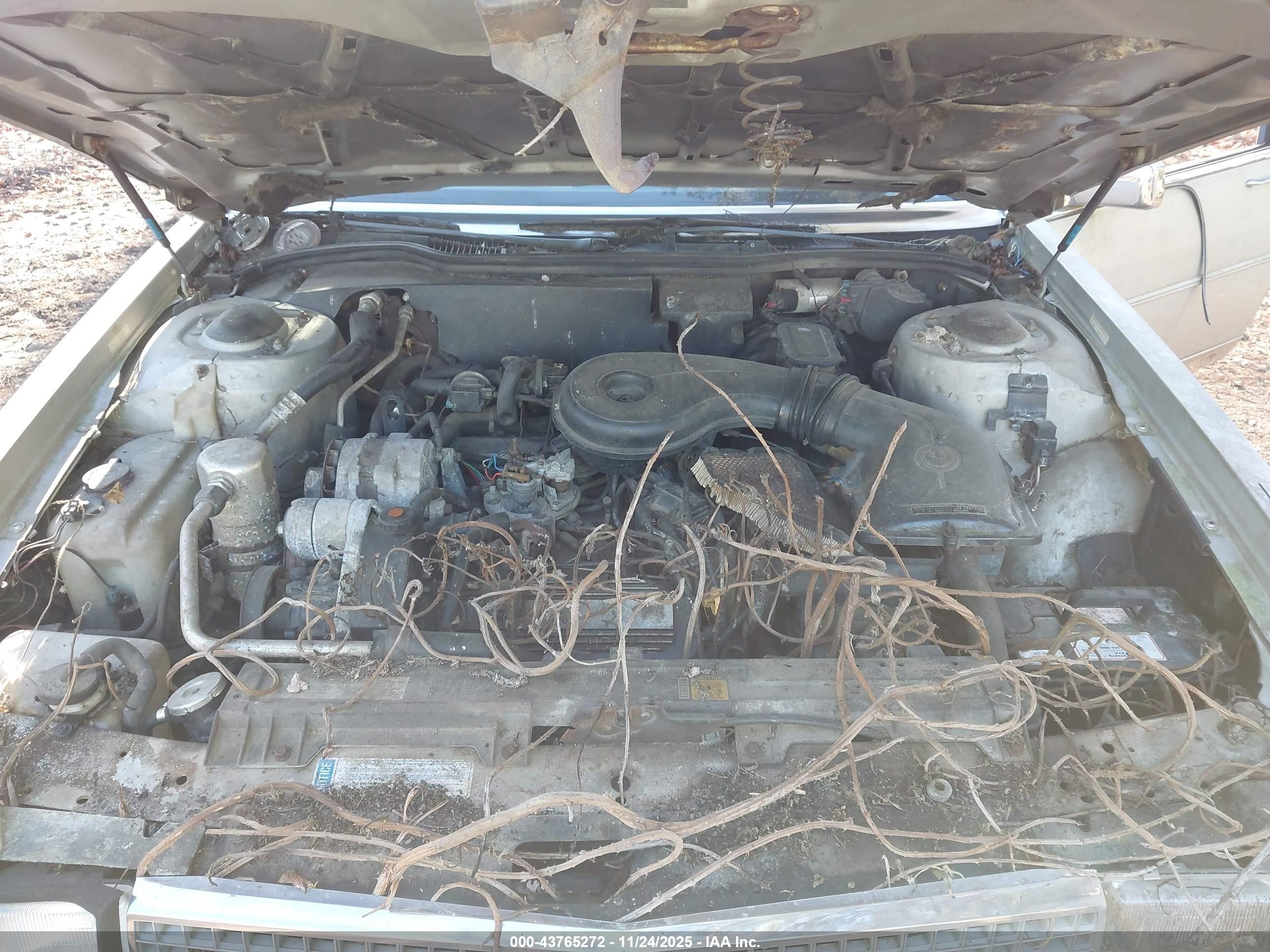 1988 Cadillac Deville   Silver vin: 1G6CD5155J4332134
