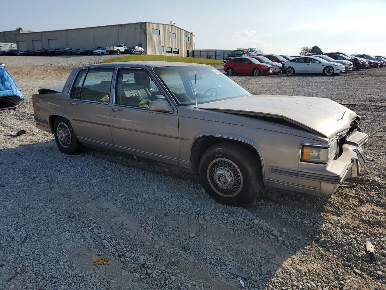 1988 Cadillac Deville Beige vin: 1G6CD5158J4337280