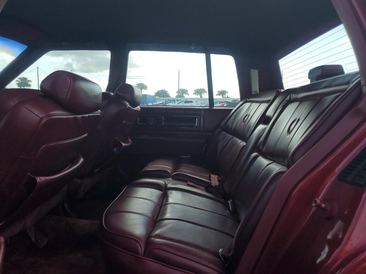 1988 Cadillac Deville Maroon vin: 1G6CD515XJ4279169