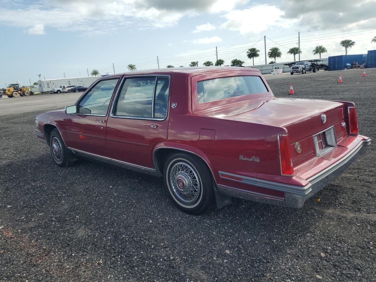 1988 Cadillac Deville Maroon vin: 1G6CD515XJ4279169