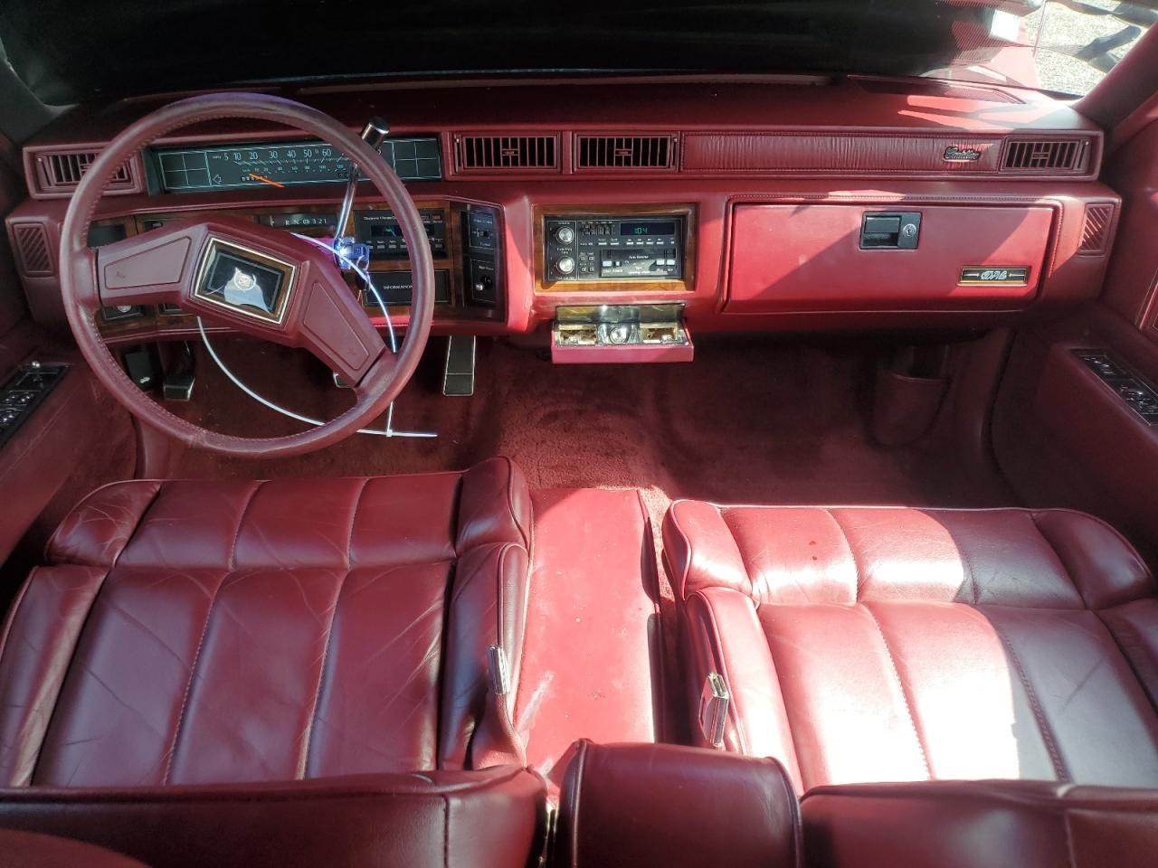 1988 Cadillac Deville Maroon vin: 1G6CD515XJ4279169