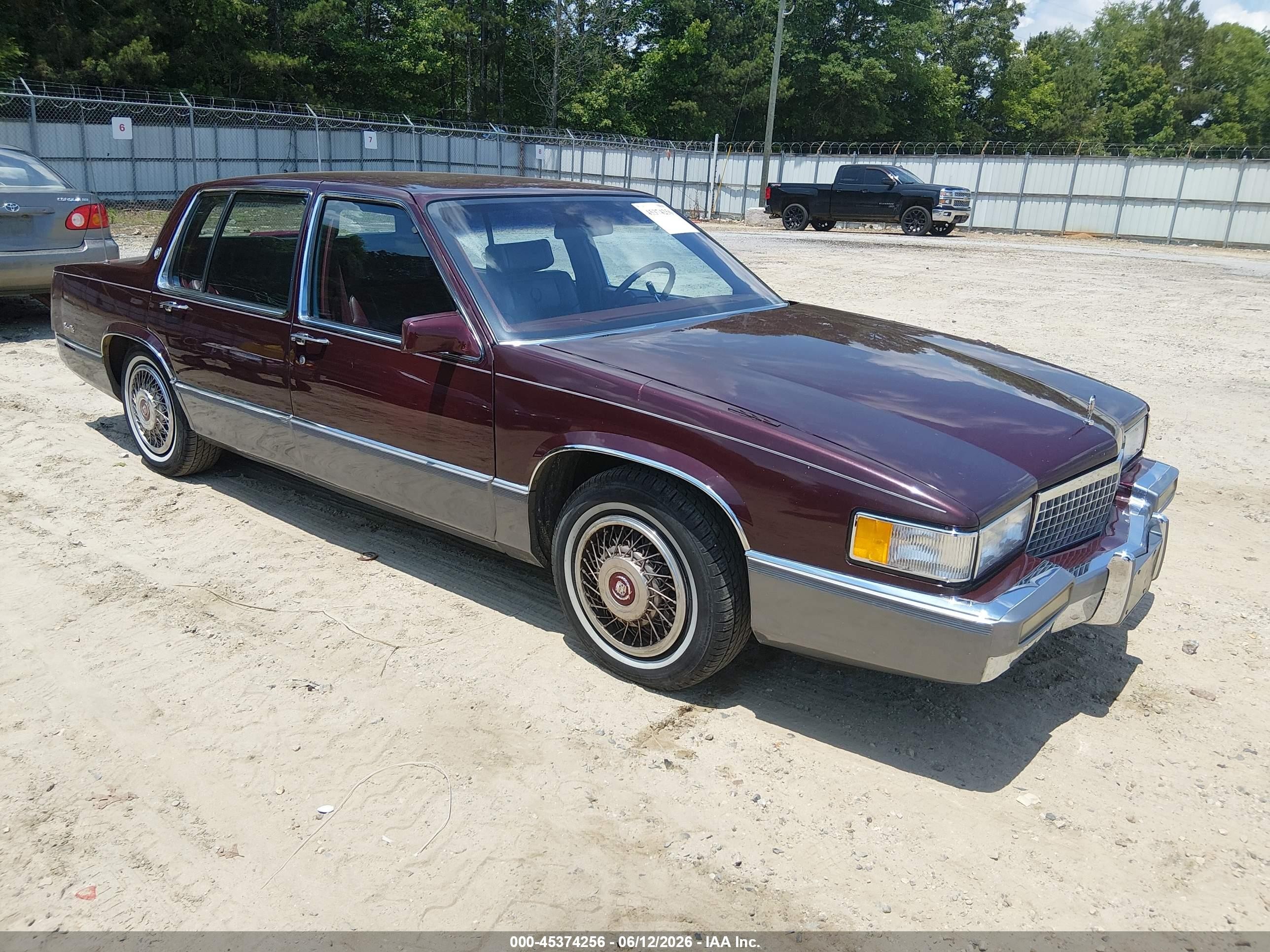 1990 Cadillac Deville   Burgundy vin: 1G6CD5330L4312775