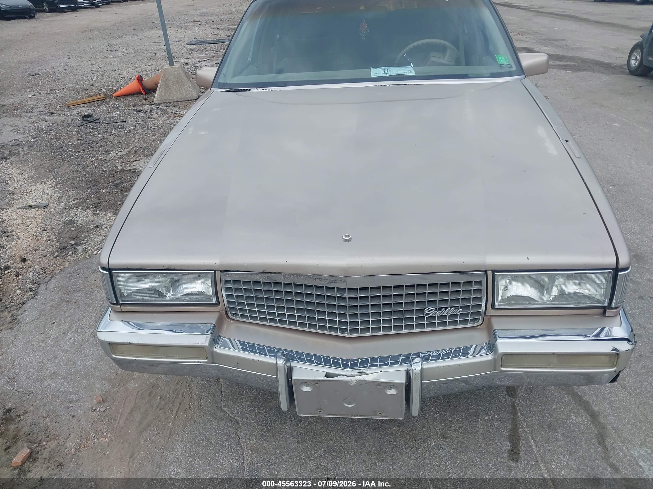 1990 Cadillac Deville Желто-коричневый vin: 1G6CD5331L4321842
