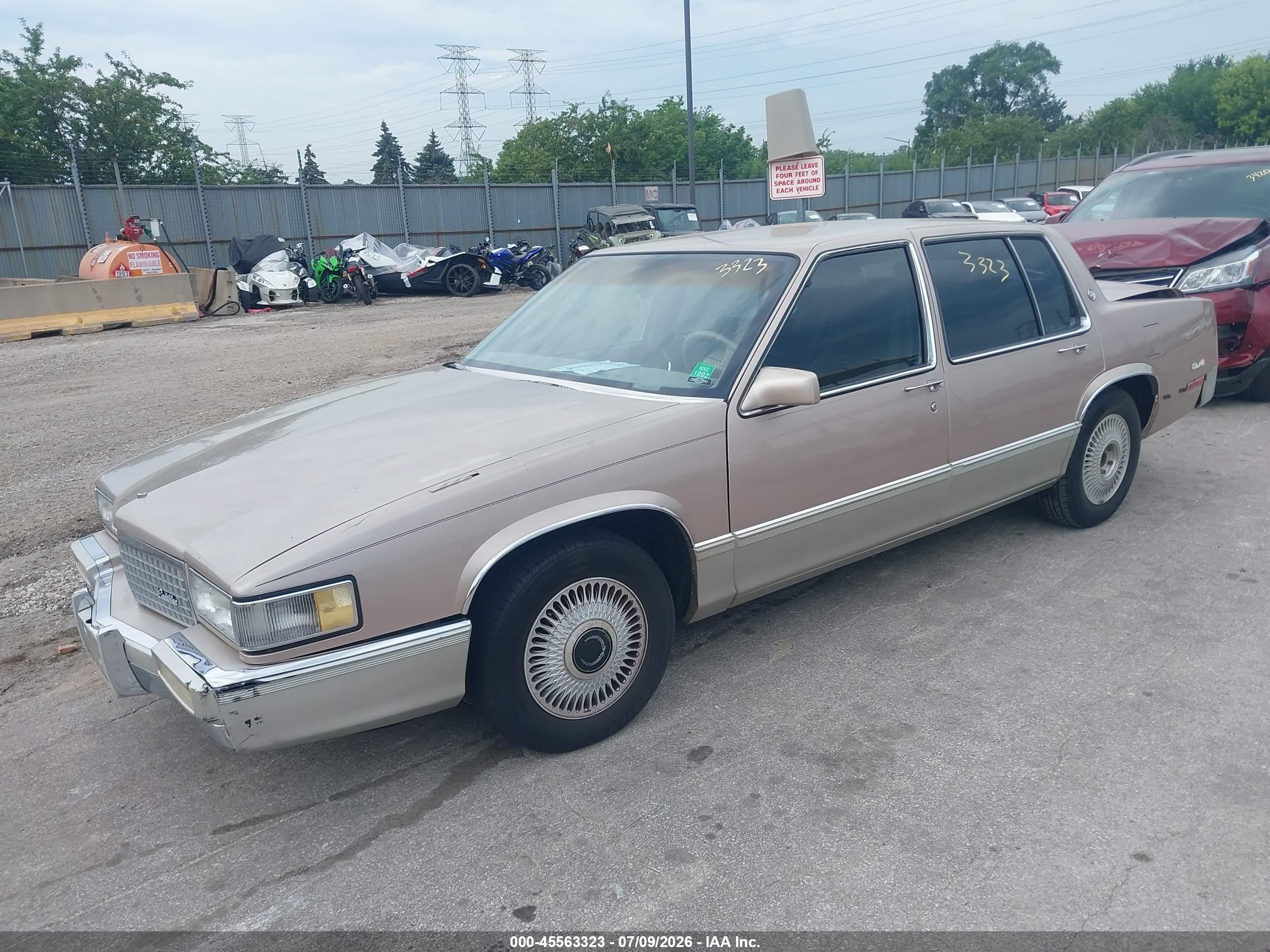1990 Cadillac Deville Желто-коричневый vin: 1G6CD5331L4321842