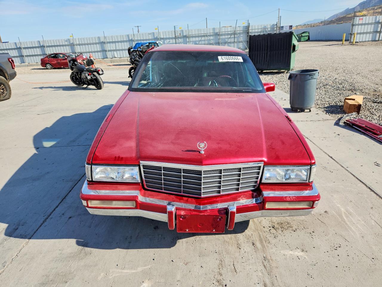 1992 Cadillac Deville Red vin: 1G6CD53B0N4302080