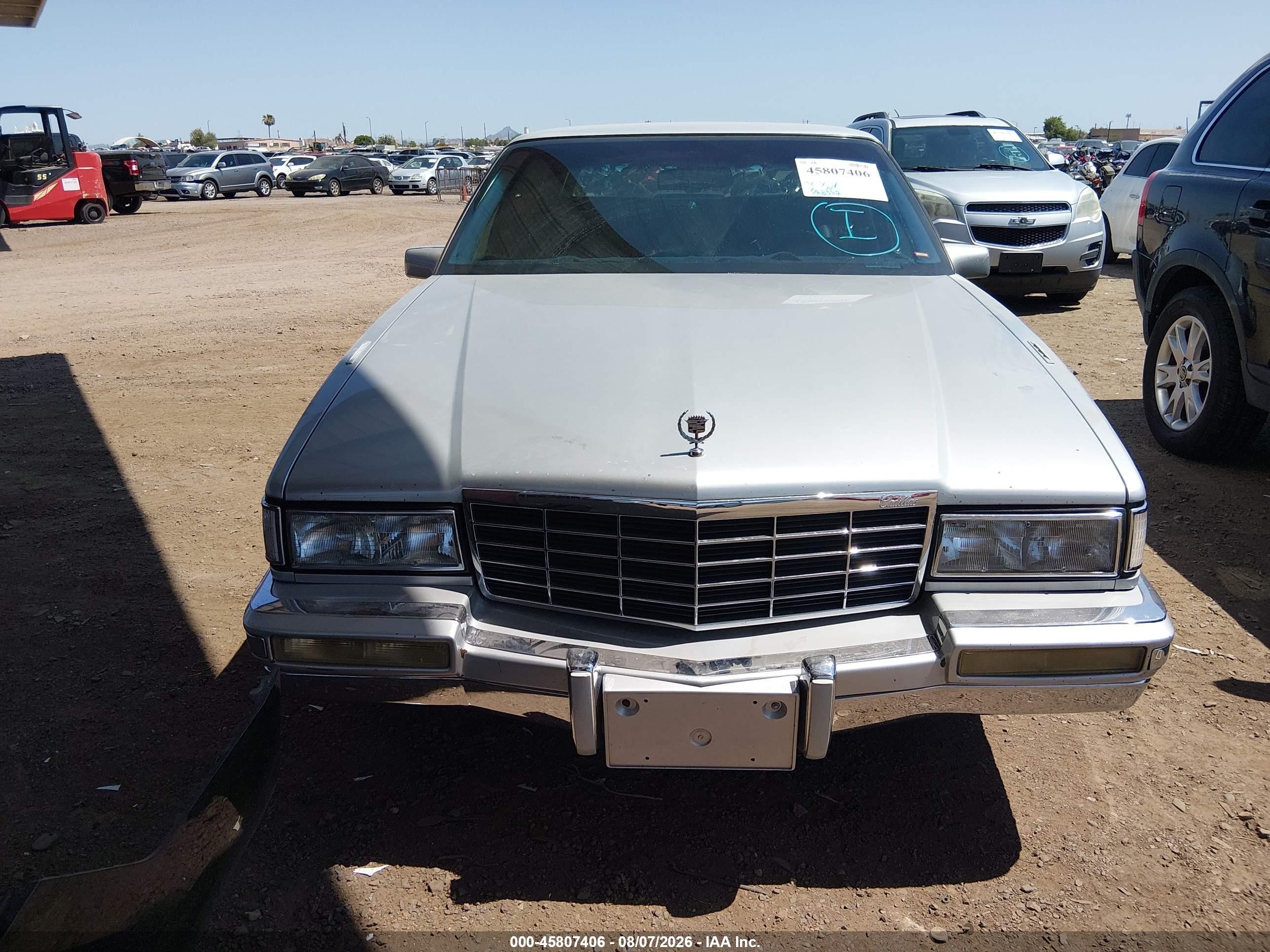 1993 Cadillac Deville   Silver vin: 1G6CD53B0P4313857