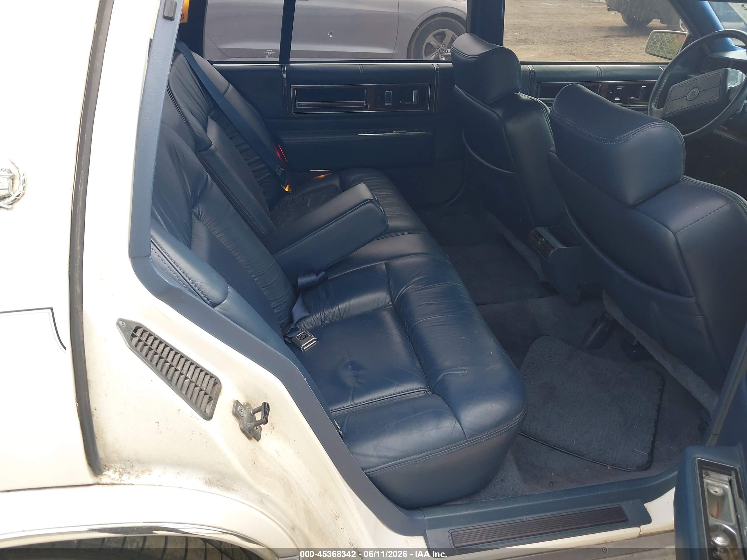 1993 Cadillac Deville   White vin: 1G6CD53B2P4287343