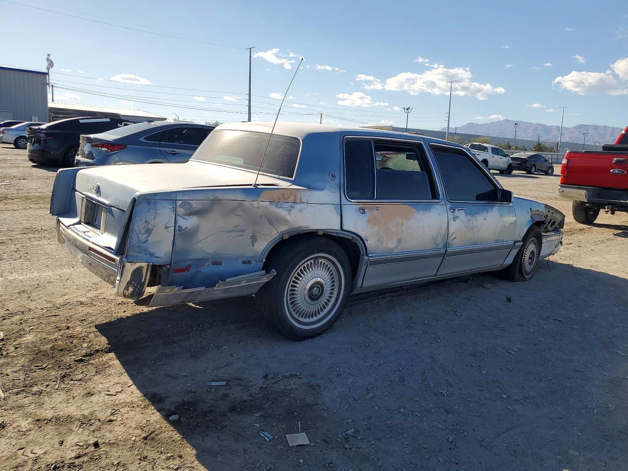 1991 Cadillac Deville Silver vin: 1G6CD53B5M4265557