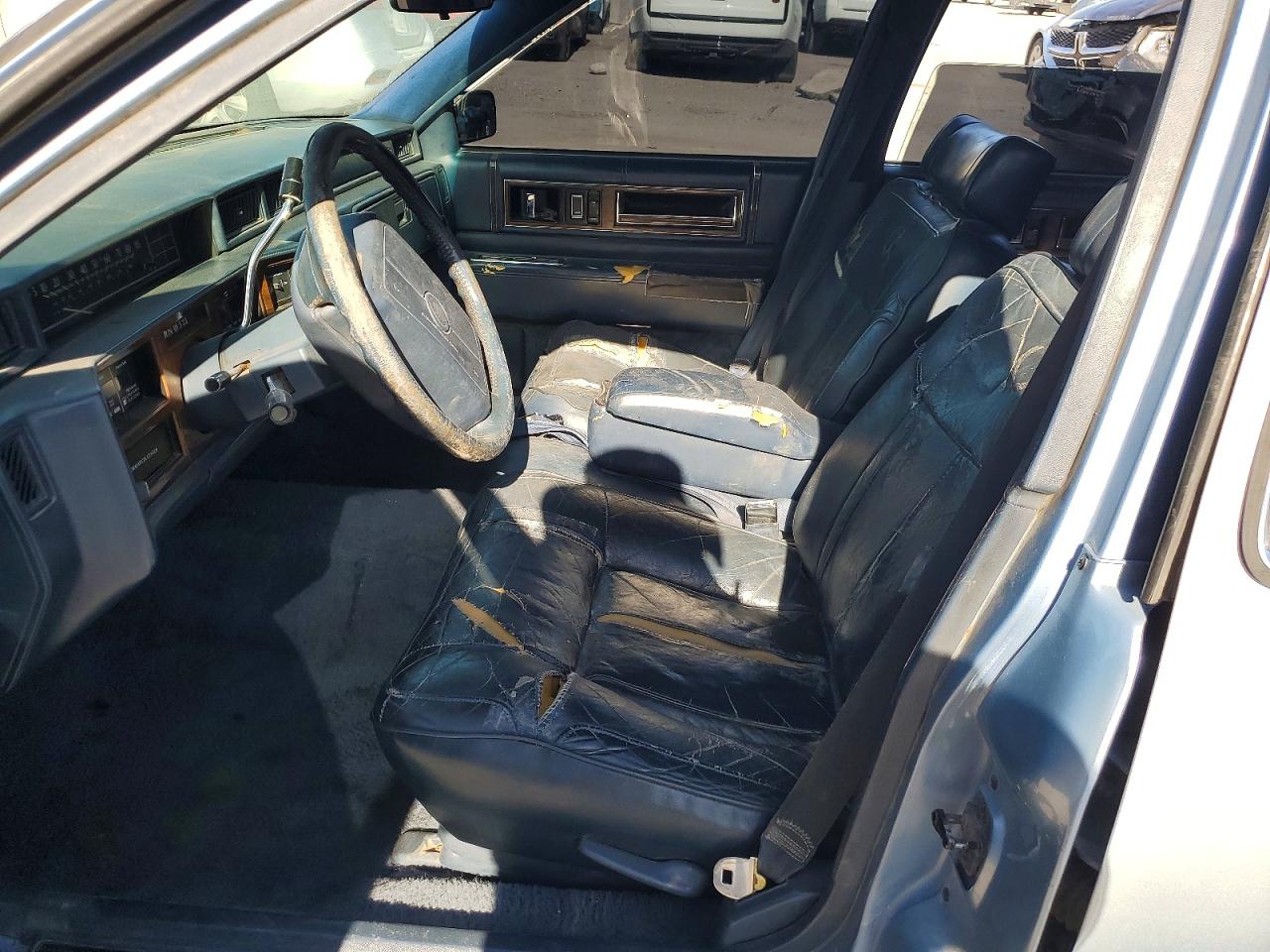 1991 Cadillac Deville Silver vin: 1G6CD53B5M4265557