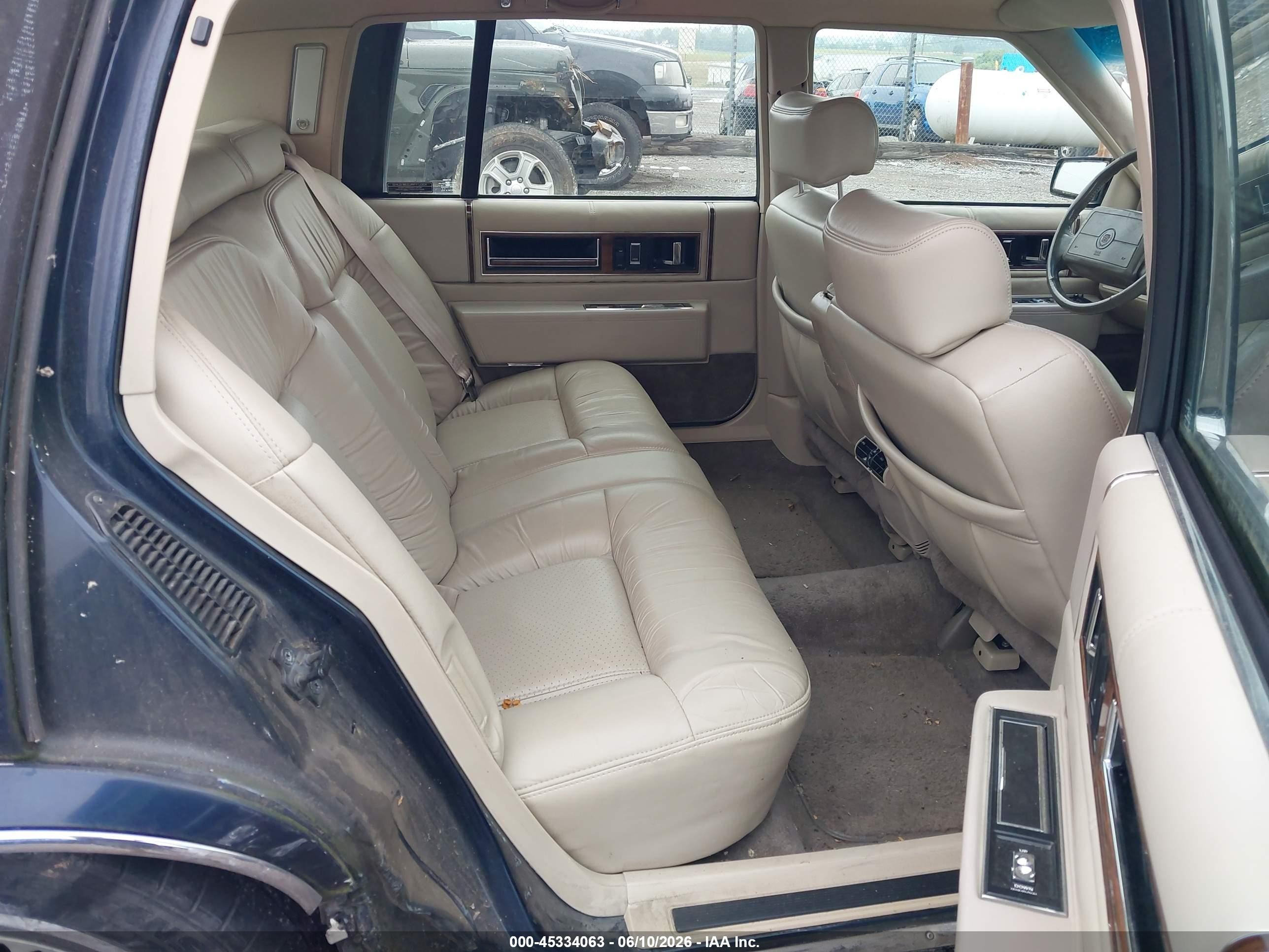 1993 Cadillac Deville   Dark Blue vin: 1G6CD53B7P4290075