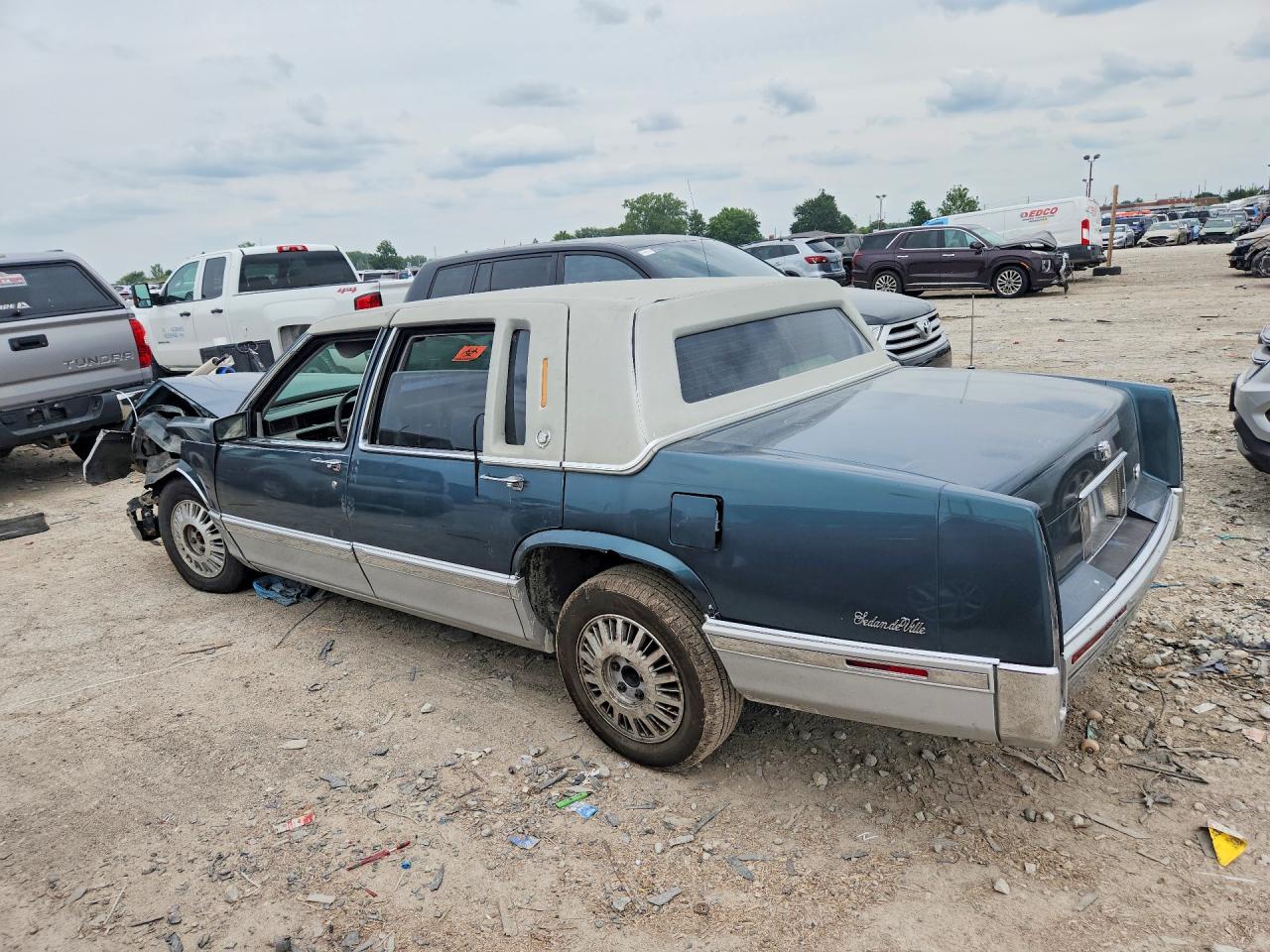 1992 Cadillac Deville Blue vin: 1G6CD53B8N4271435