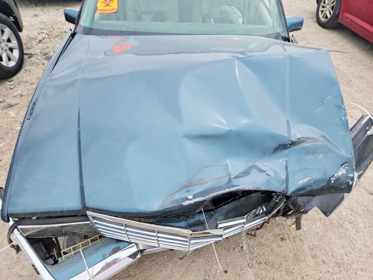 1992 Cadillac Deville Blue vin: 1G6CD53B8N4271435