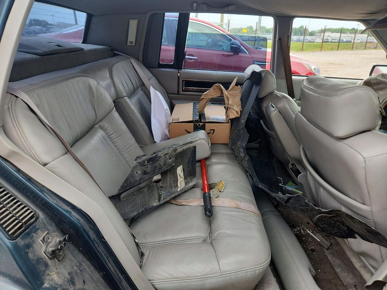 1992 Cadillac Deville Blue vin: 1G6CD53B8N4271435