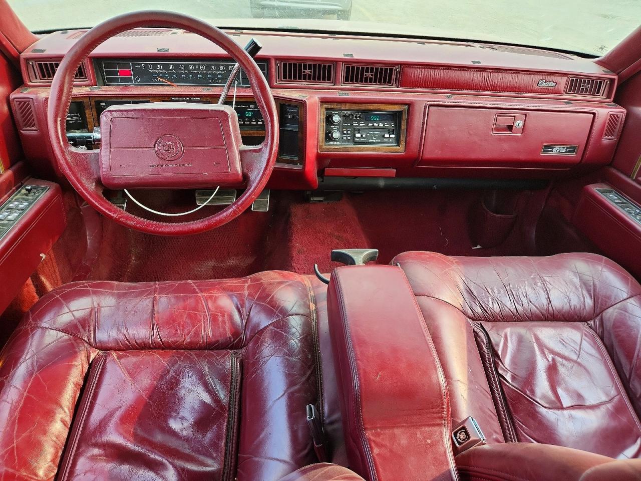 1992 Cadillac Deville Burgundy vin: 1G6CD53B8N4321881