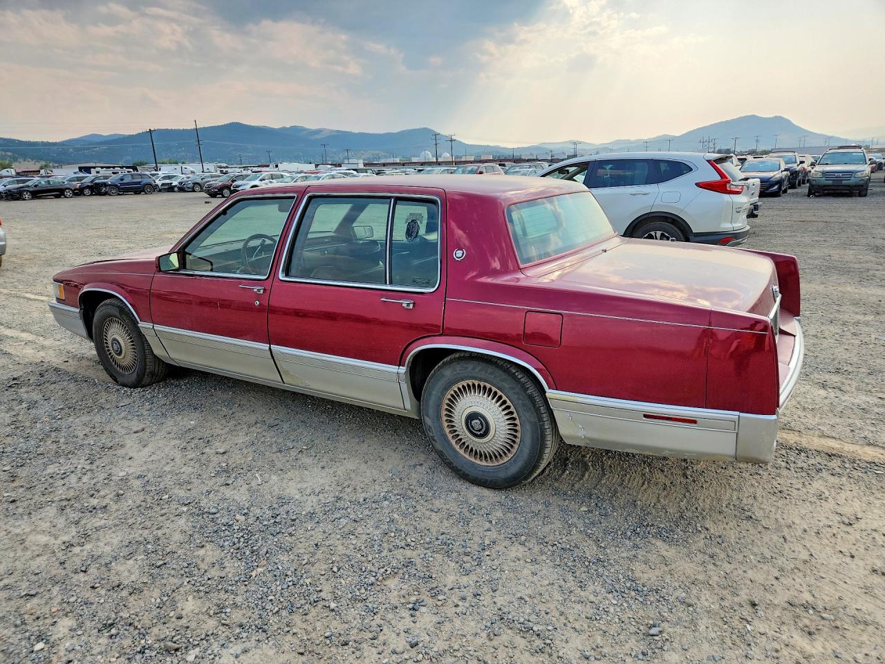 1992 Cadillac Deville Burgundy vin: 1G6CD53B8N4321881