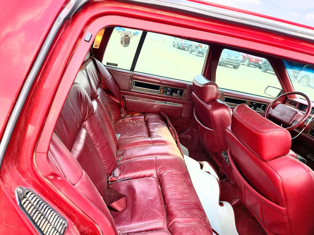 1992 Cadillac Deville Burgundy vin: 1G6CD53B8N4321881