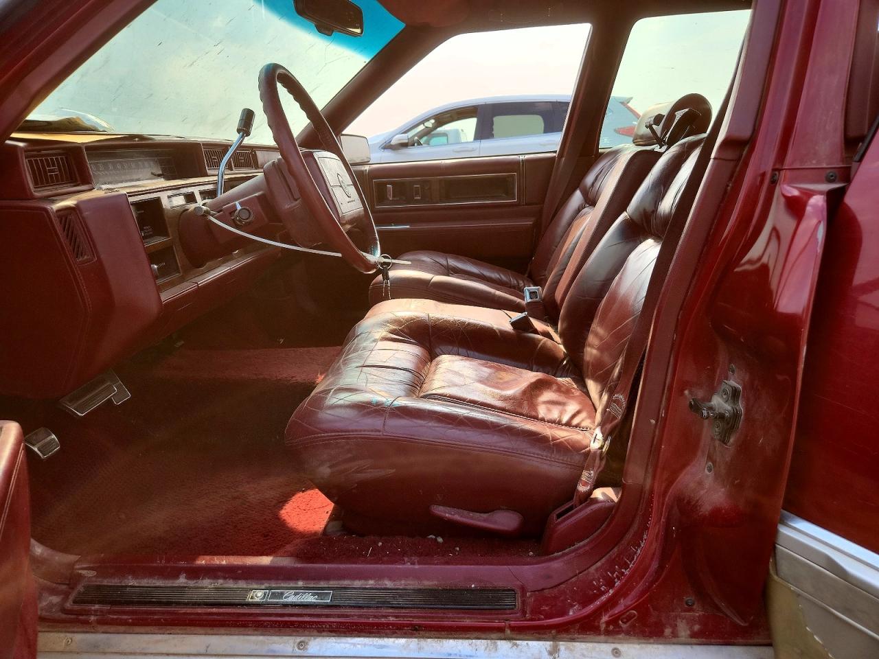1992 Cadillac Deville Burgundy vin: 1G6CD53B8N4321881