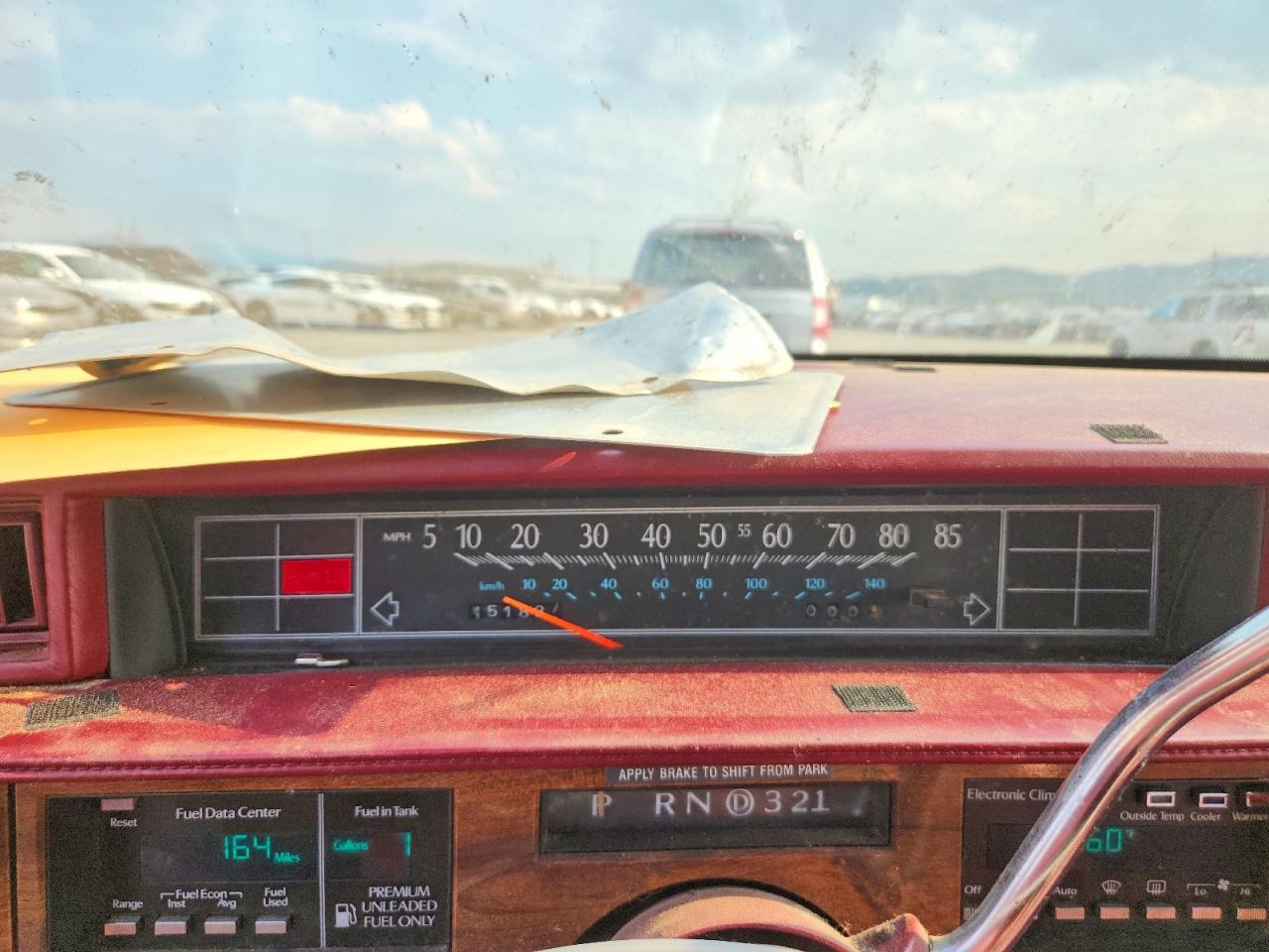 1992 Cadillac Deville Burgundy vin: 1G6CD53B8N4321881
