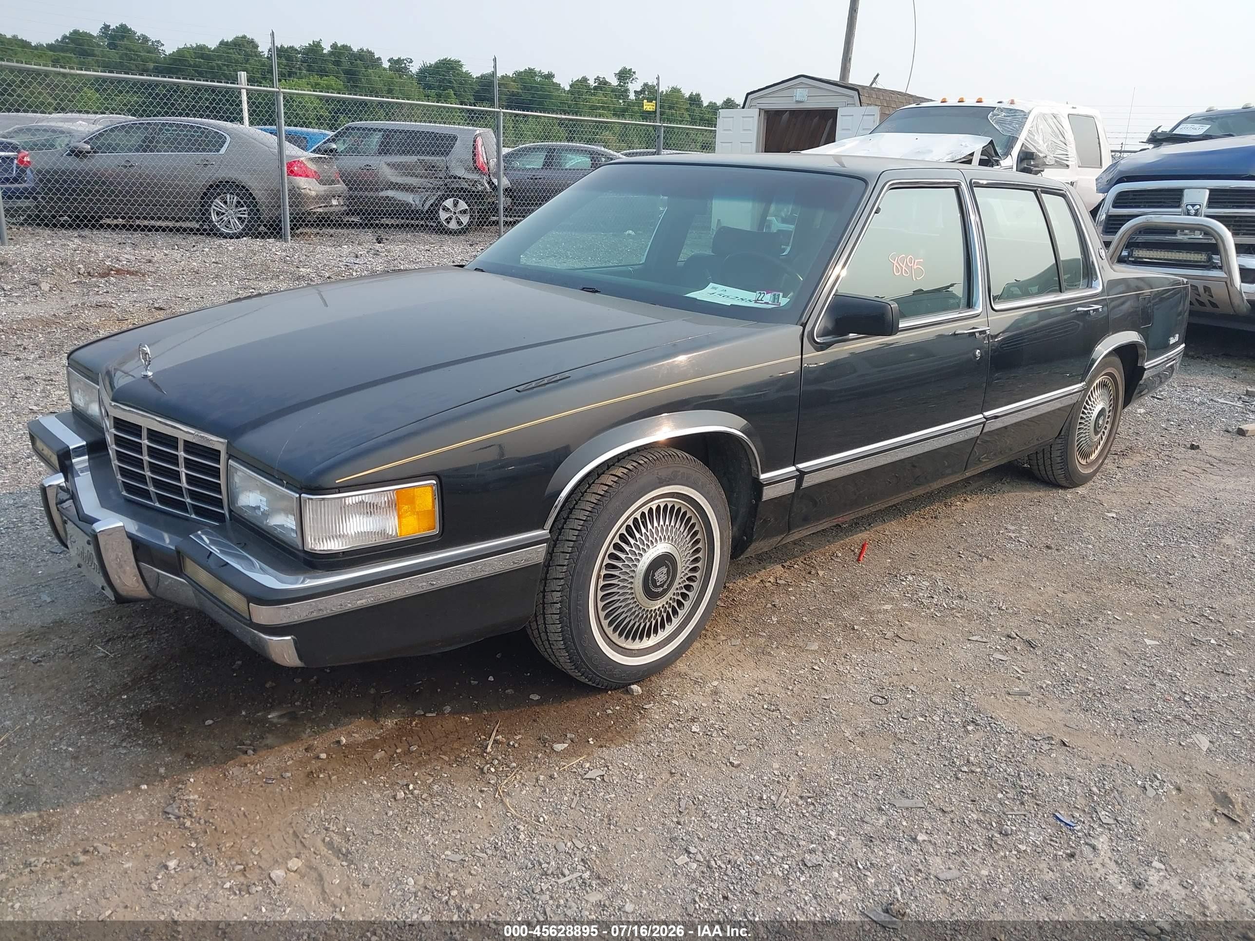 1993 Cadillac Deville   Черный vin: 1G6CD53B8P4295432