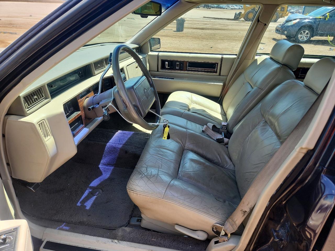 1992 Cadillac Deville Black vin: 1G6CD53B9N4226973