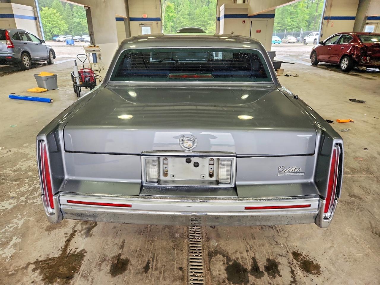 1993 Cadillac Deville Серый vin: 1G6CD53BXP4209523