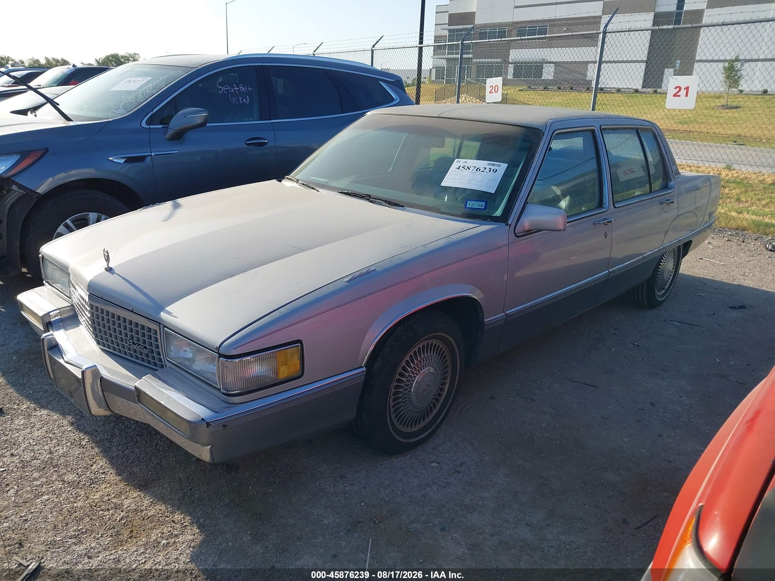 1990 Cadillac Fleetwood 60 Special Silver vin: 1G6CS5336L4280730