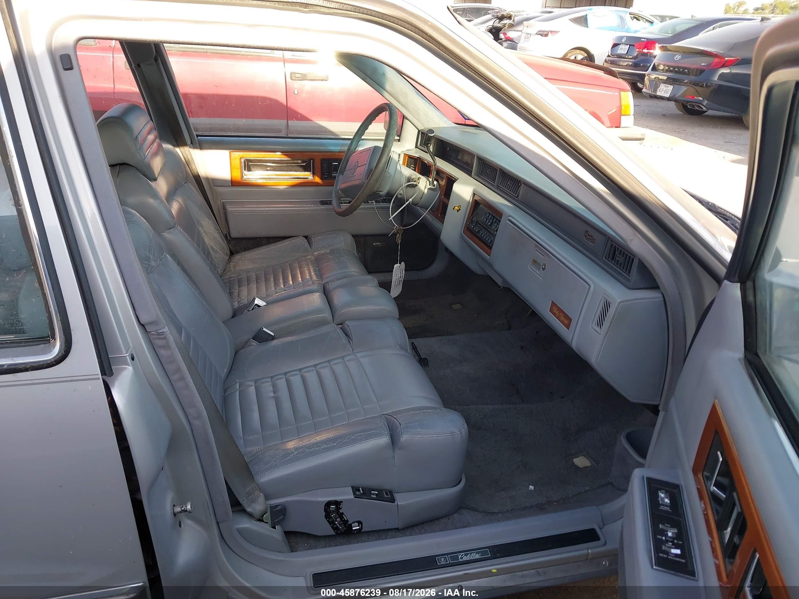 1990 Cadillac Fleetwood 60 Special Silver vin: 1G6CS5336L4280730