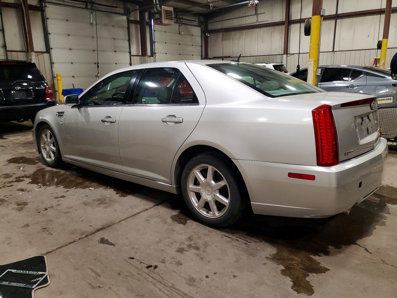2008 Cadillac Sts Silver vin: 1G6DC67A080120325