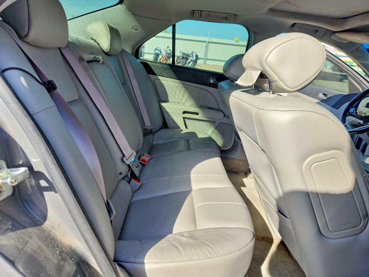 2005 Cadillac Sts Gray vin: 1G6DC67A250203718