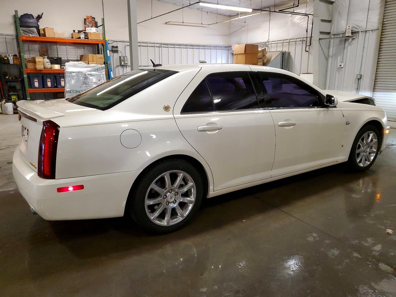 2007 Cadillac Sts White vin: 1G6DC67A370136095