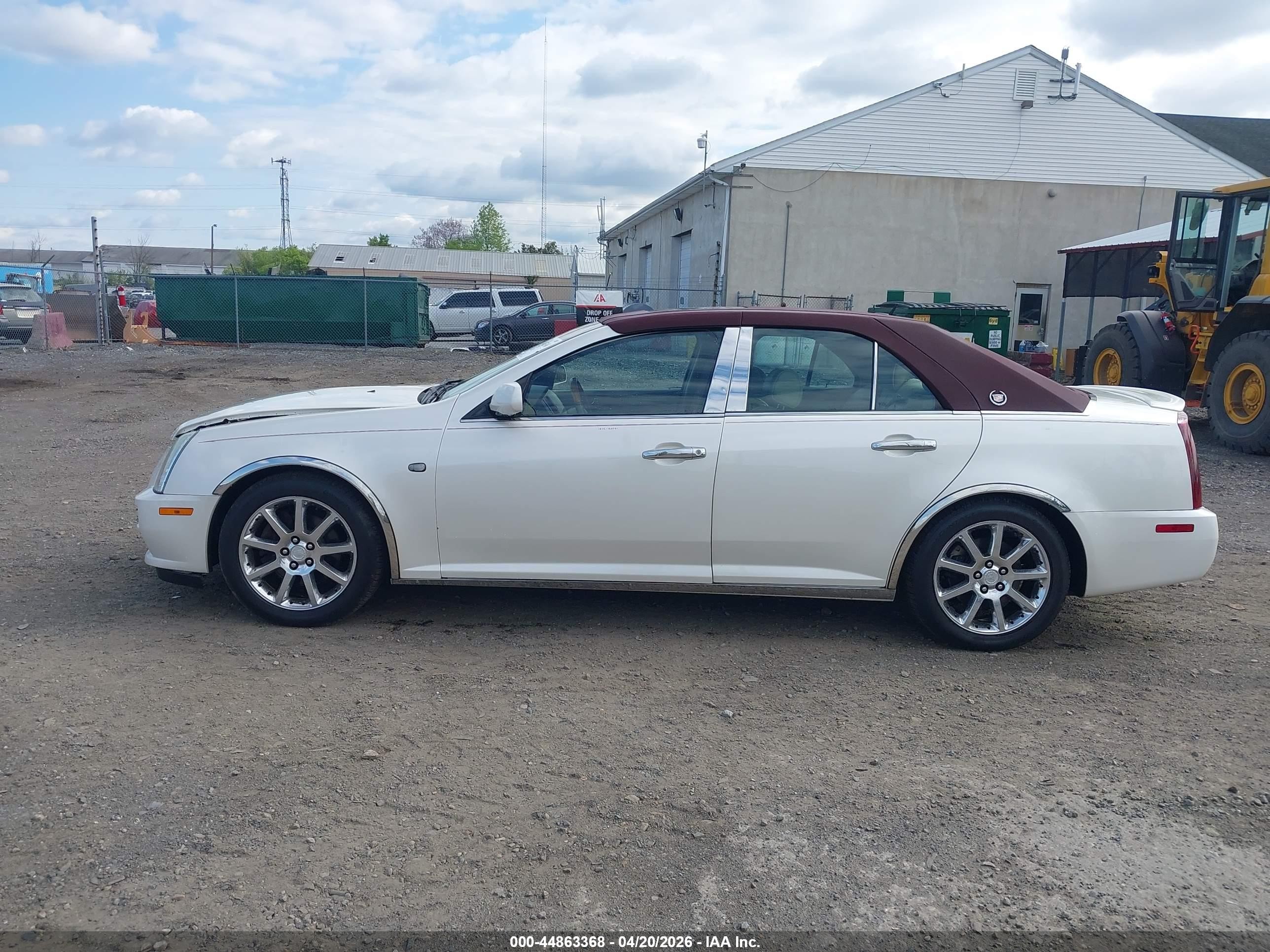 2005 Cadillac Sts V8 Cream vin: 1G6DC67A450196321