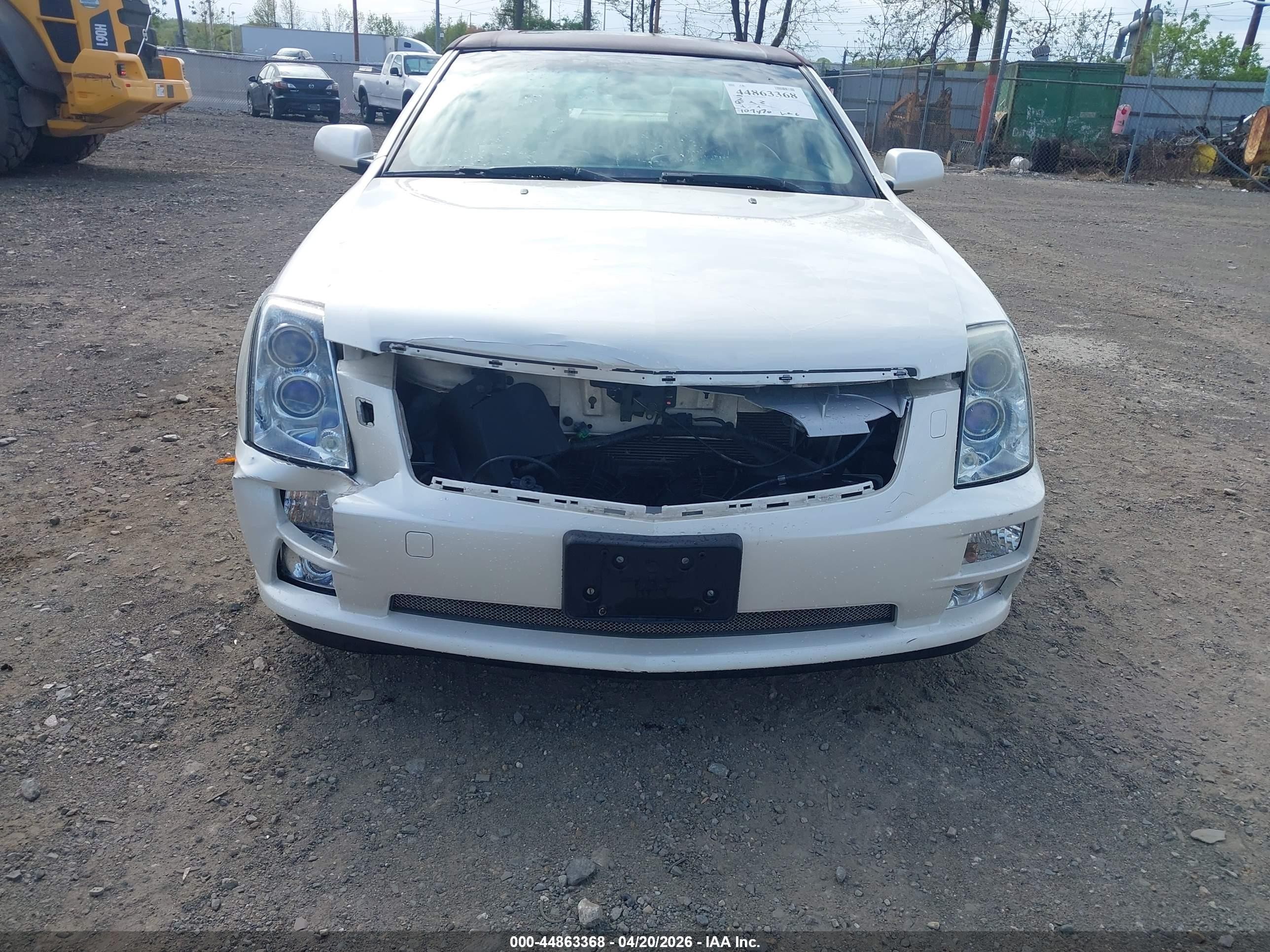 2005 Cadillac Sts V8 Cream vin: 1G6DC67A450196321