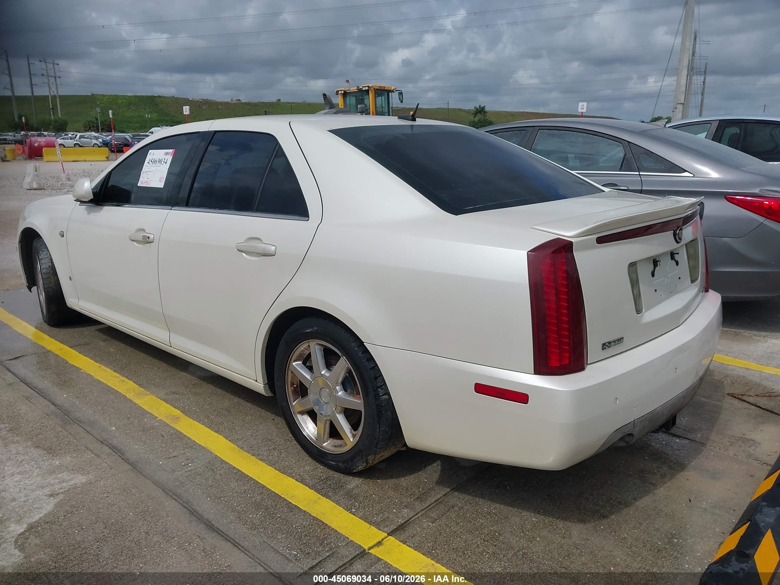 2006 Cadillac Sts V8 White vin: 1G6DC67A560163412