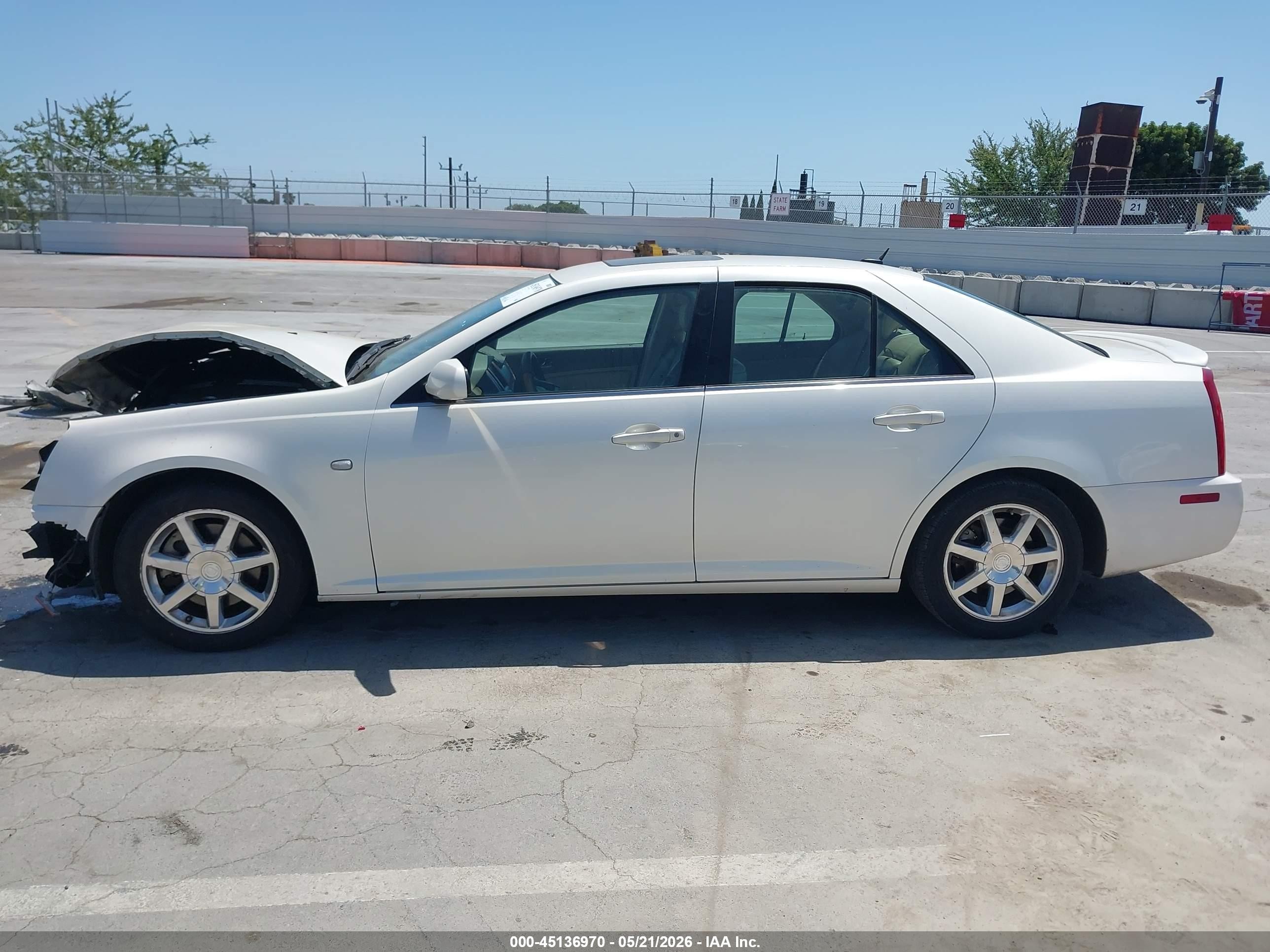 2005 Cadillac Sts   White vin: 1G6DC67A750231725
