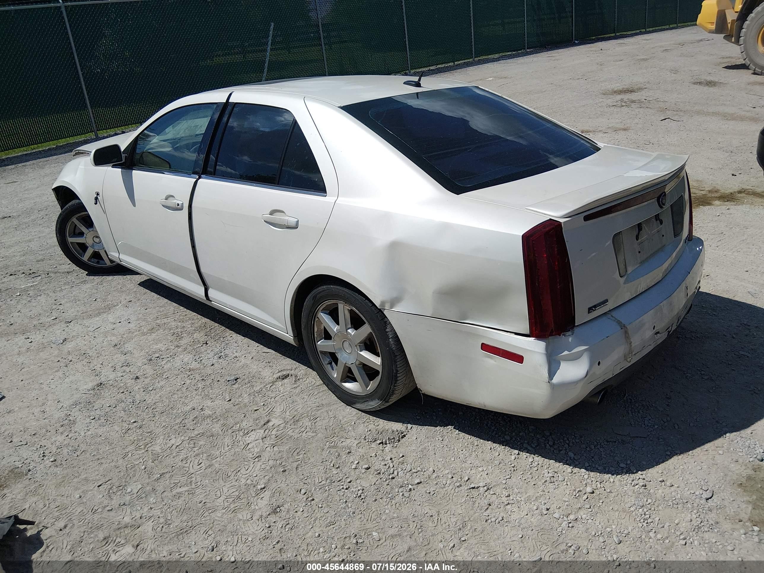 2005 Cadillac Sts V8 White vin: 1G6DC67A850155867