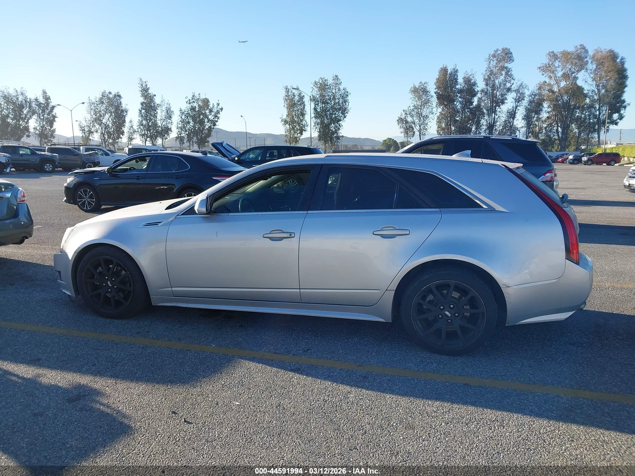 2010 Cadillac Cts Standard Серебряный vin: 1G6DC8EG0A0129146