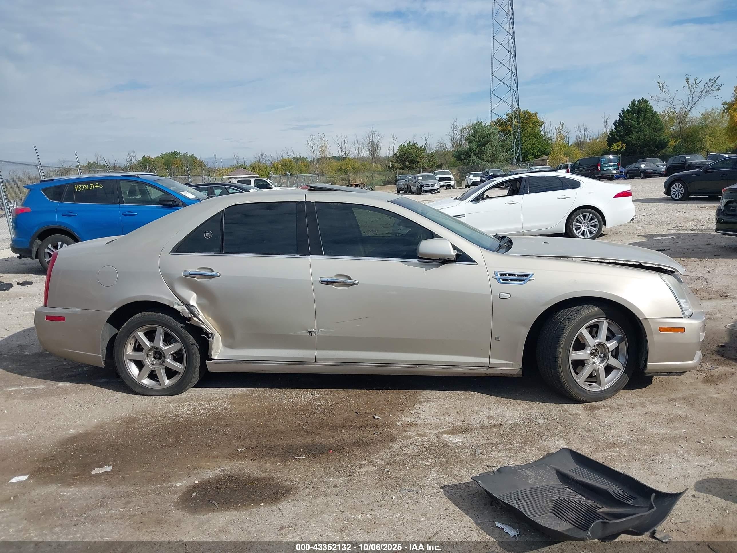 2008 Cadillac Sts V6 Gold vin: 1G6DD67V580148296