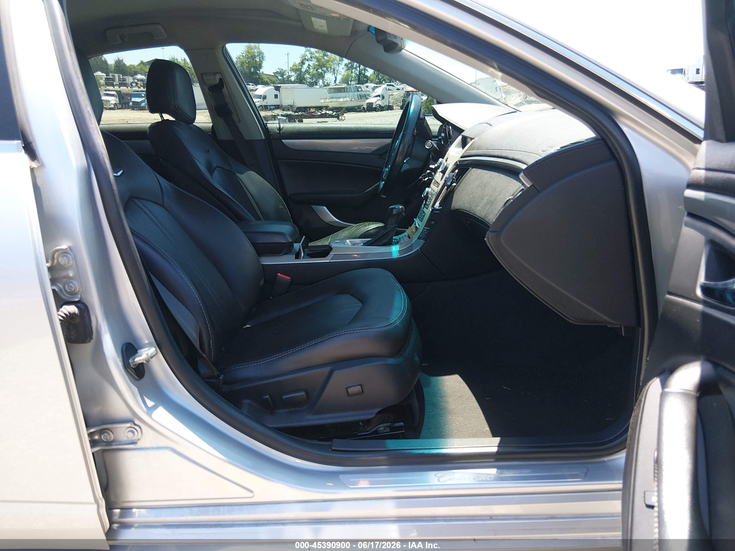 2013 Cadillac Cts Luxury Silver vin: 1G6DE5E55D0157052